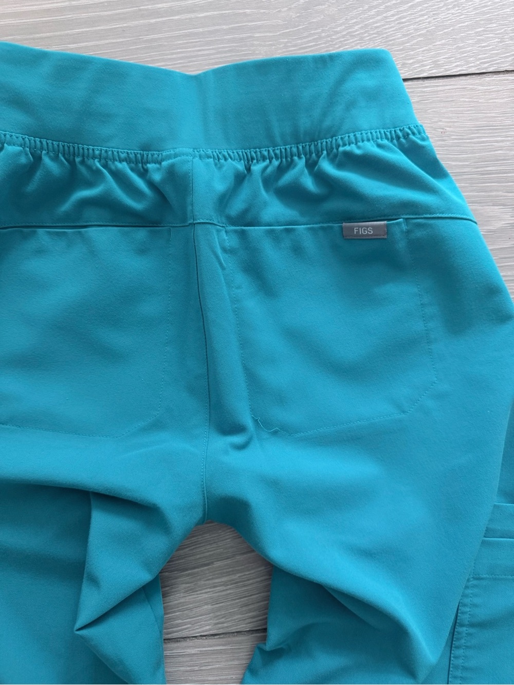 Figs teal scrub pants XS- petite Isabella wide leg - Picture 5 of 6